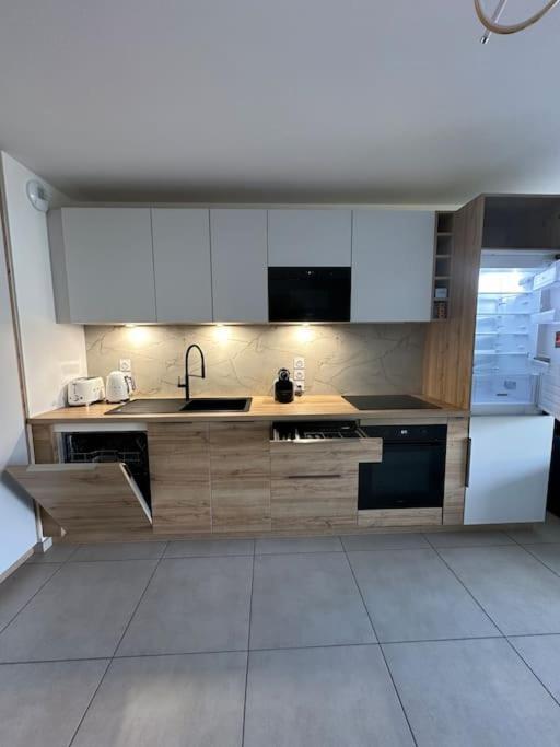 Royal Park Lake View Apartment Évian-les-Bains Eksteriør bilde